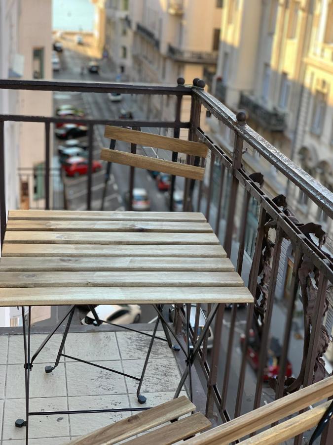 Real Apartments Zoltan Budapest Eksteriør billede