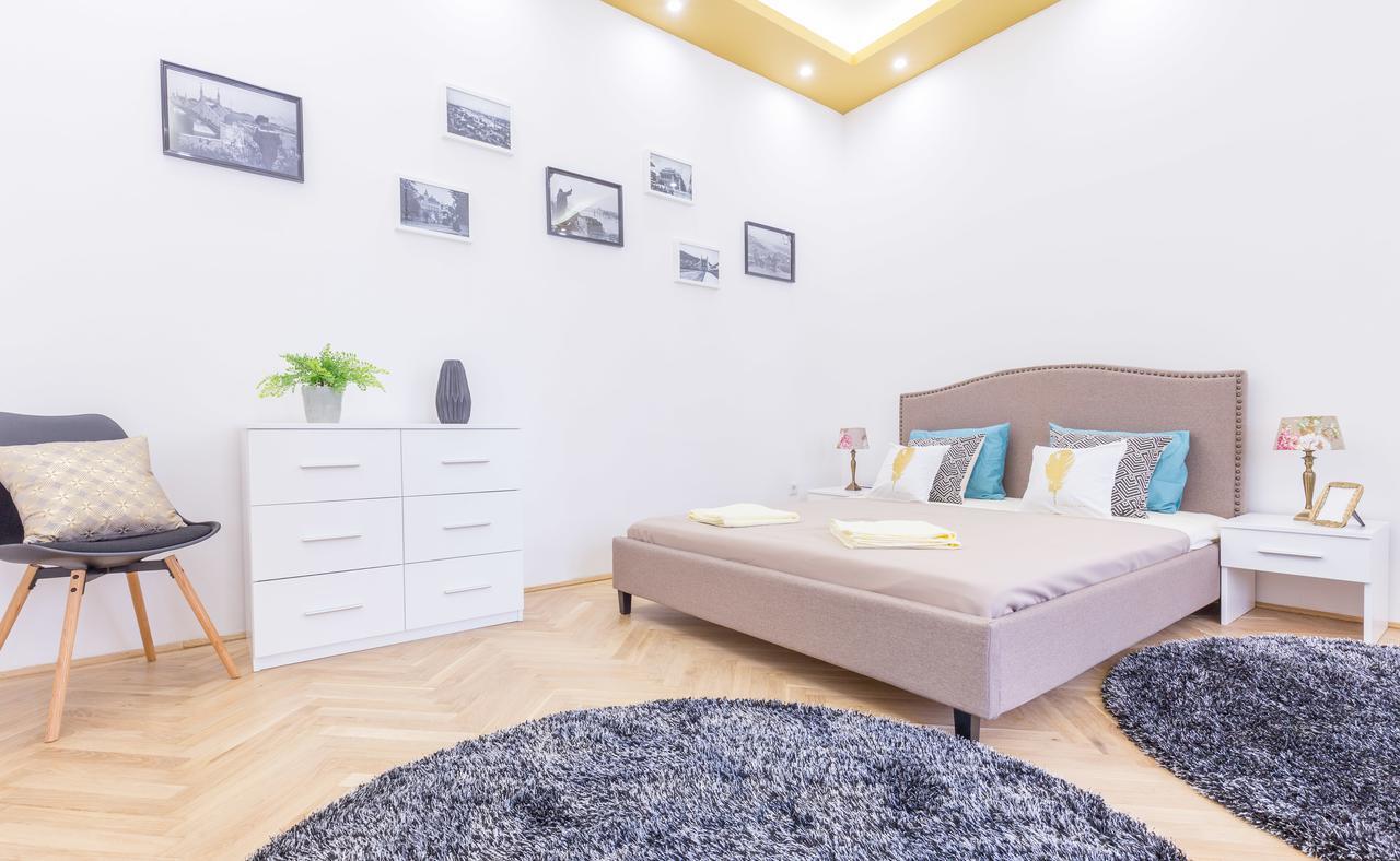 Real Apartments Zoltan Budapest Eksteriør billede