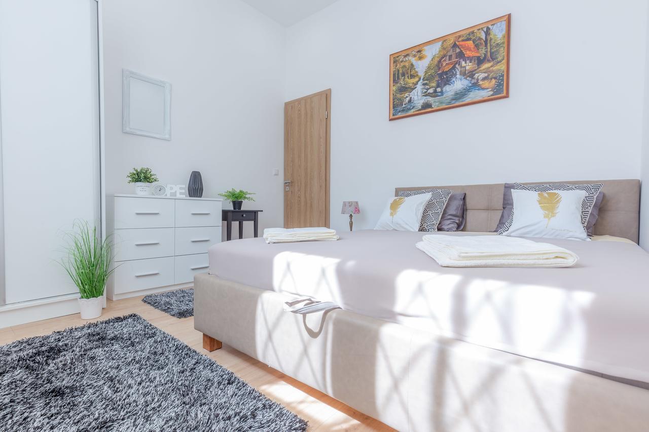 Real Apartments Zoltan Budapest Eksteriør billede