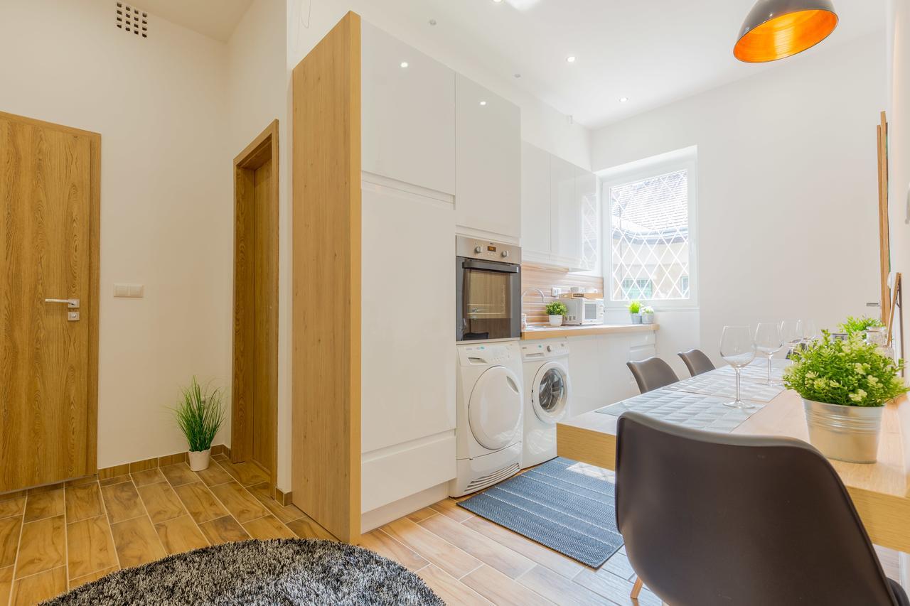 Real Apartments Zoltan Budapest Eksteriør billede